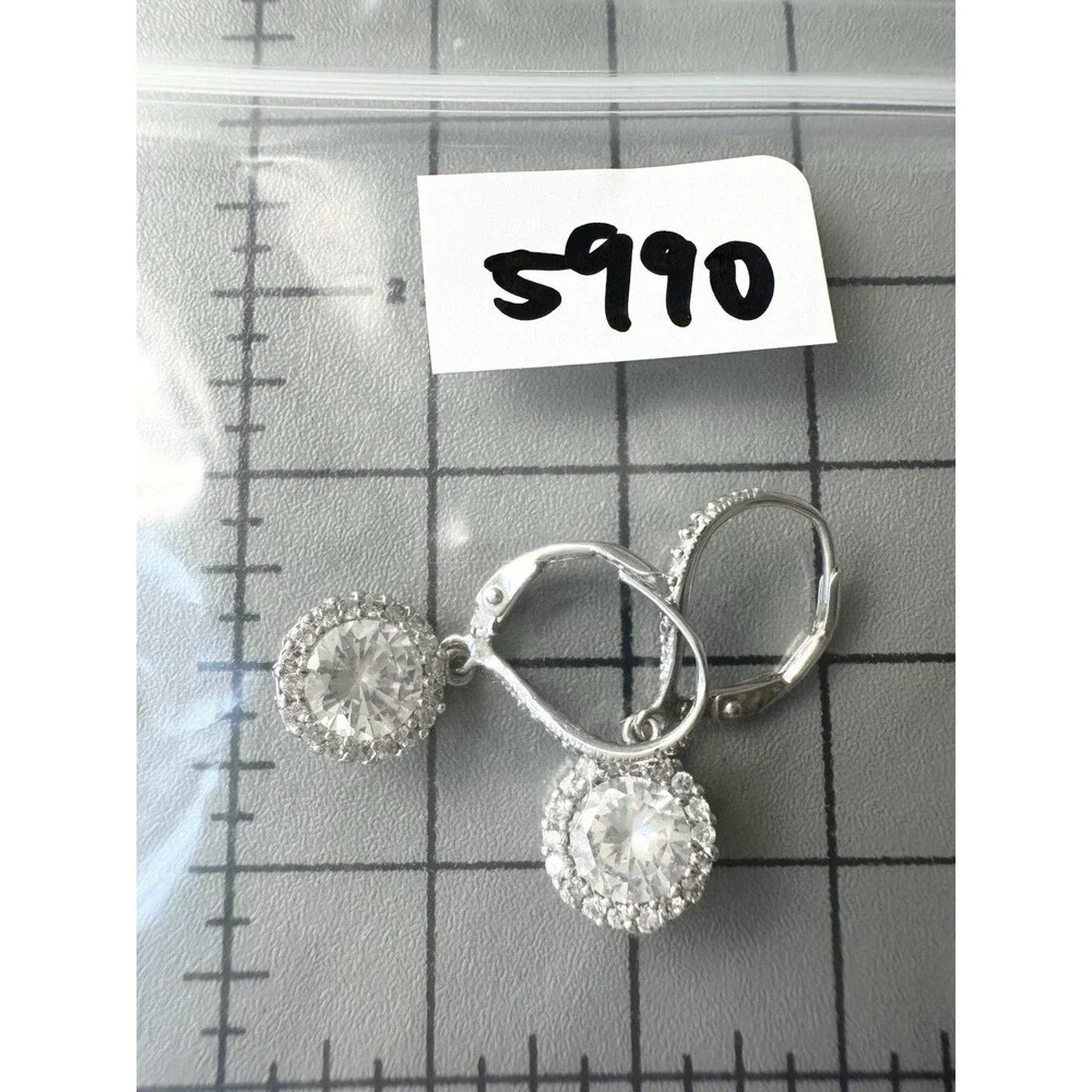 Unbranded sterling silver